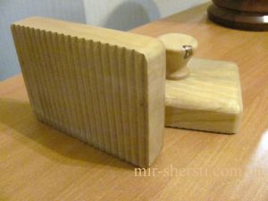 Утюжок деревянный для финишной обработки войлока, для валяния шерсти, для увалки, для усадки изделий из шерсти
